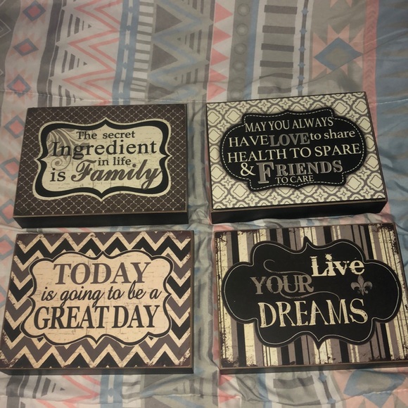 Home decor - Picture 1 of 2